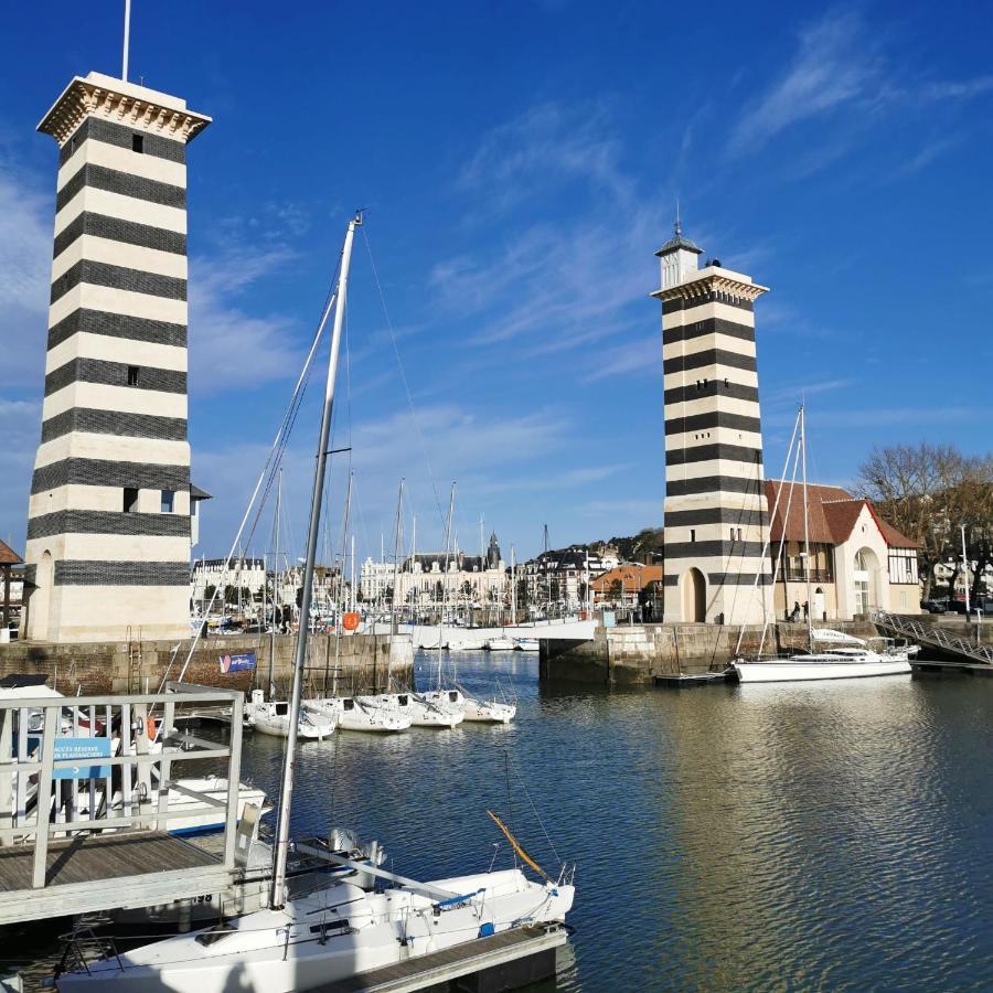 La Glycine Hypercentre et tout confort Deauville Extérieur photo